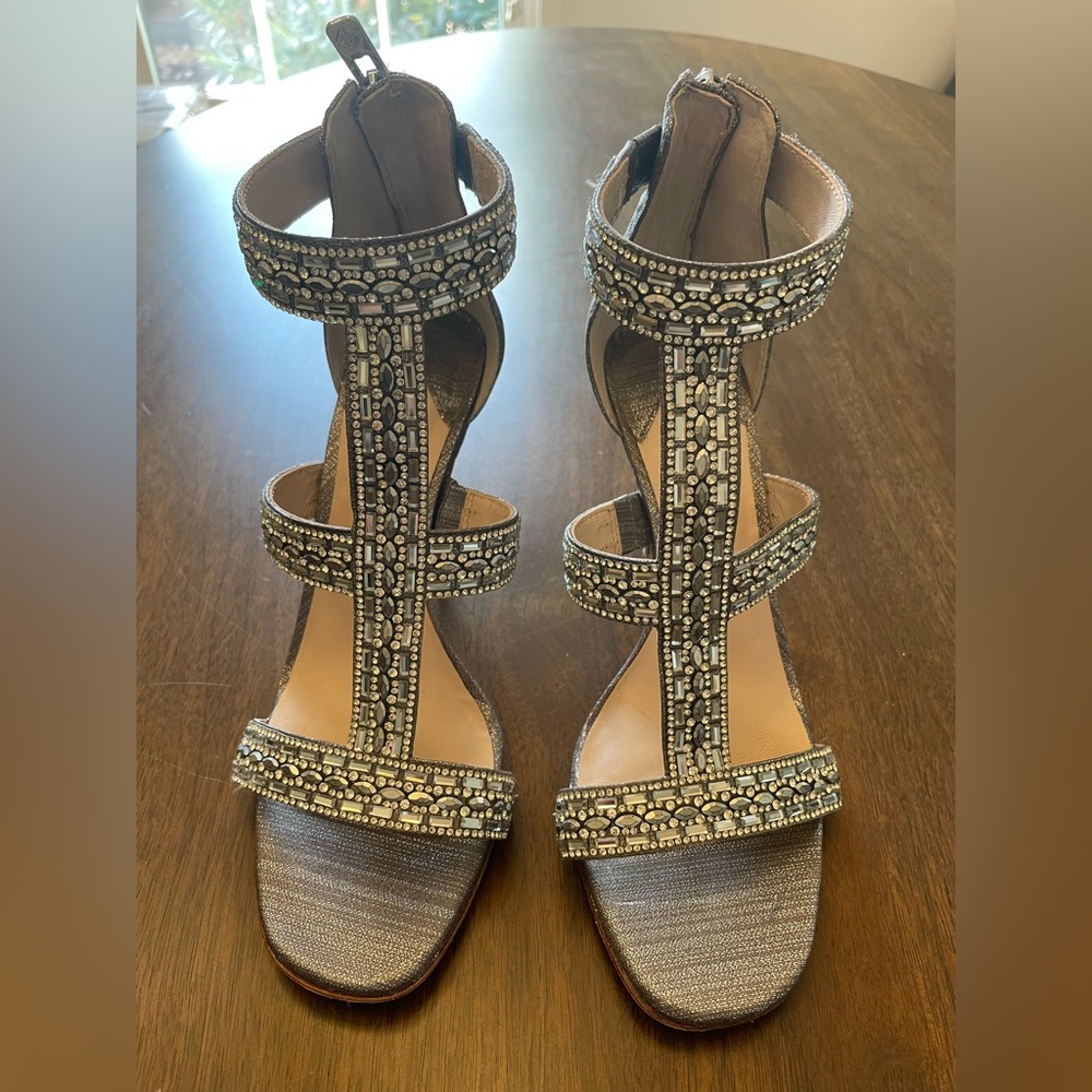 ANTONIO MELANI Silver Rhinestone Heels Size 7.5